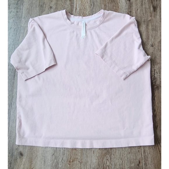 Babaton Tops - 2 for $20 Aritzia babaton pink short sleeve small tee t shirt
